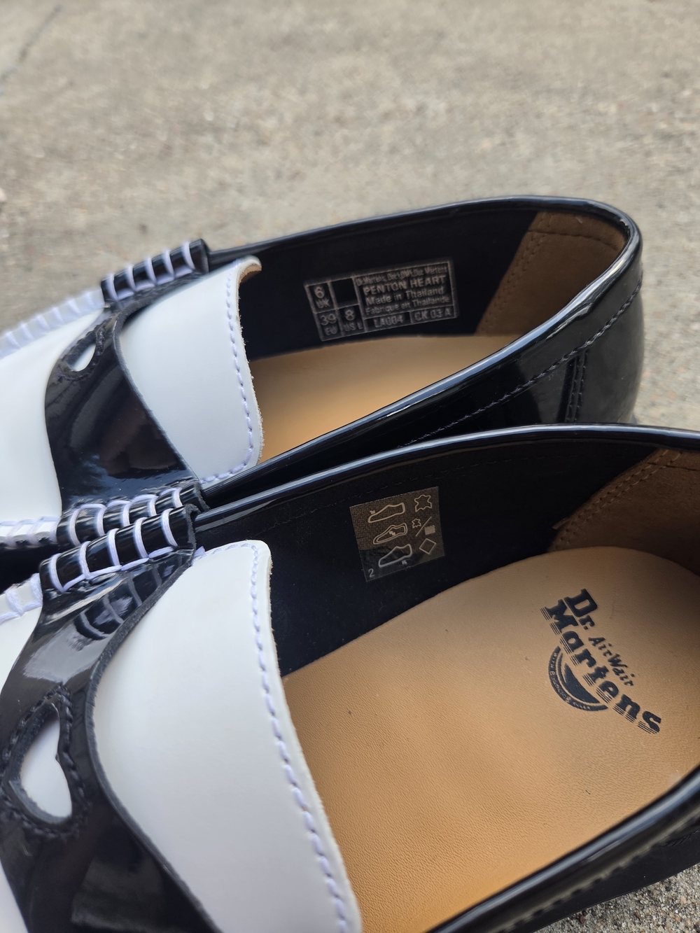 Dr. Martens Penton Heart Loafers NWOT - Picture 4 of 7